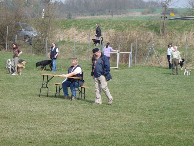 20090412_1605031749_richtertisch